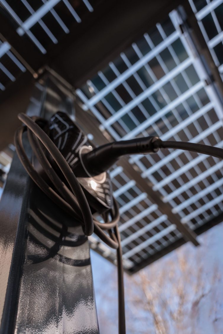 Carport mit PV-Anlage